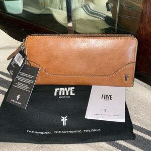 NWT Frye Leather Melissa Zip Around Wallet Cognac Brown Retail $158